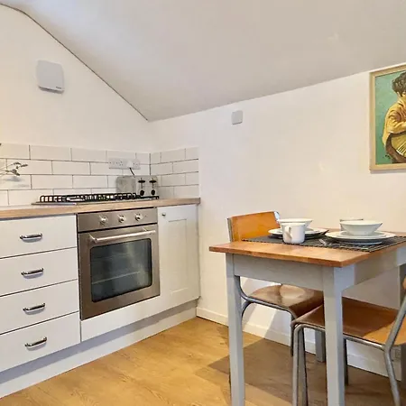 The Coach House, Penzance- Cosy Nook For 2 Penzance